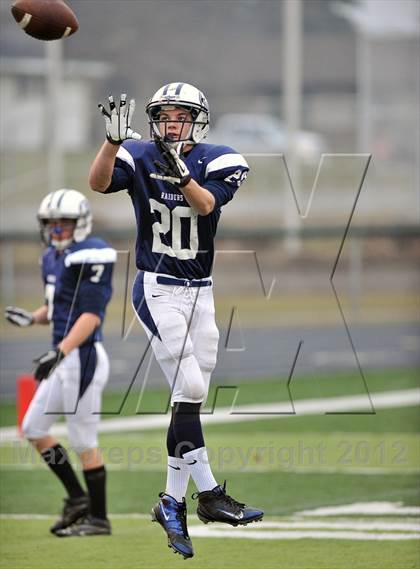 Thumbnail 1 in Arrowhead vs. Hudson (WIAA D1 Level 4 Playoffs) photogallery.
