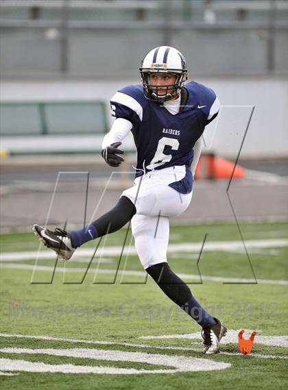 Thumbnail 1 in Arrowhead vs. Hudson (WIAA D1 Level 4 Playoffs) photogallery.