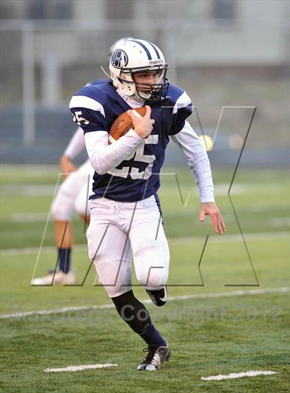 Thumbnail 2 in Arrowhead vs. Hudson (WIAA D1 Level 4 Playoffs) photogallery.