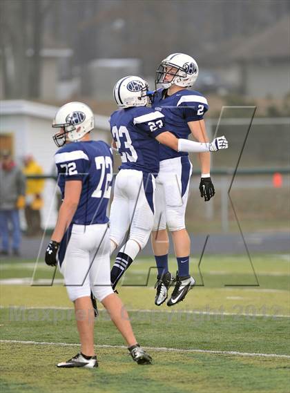 Thumbnail 1 in Arrowhead vs. Hudson (WIAA D1 Level 4 Playoffs) photogallery.