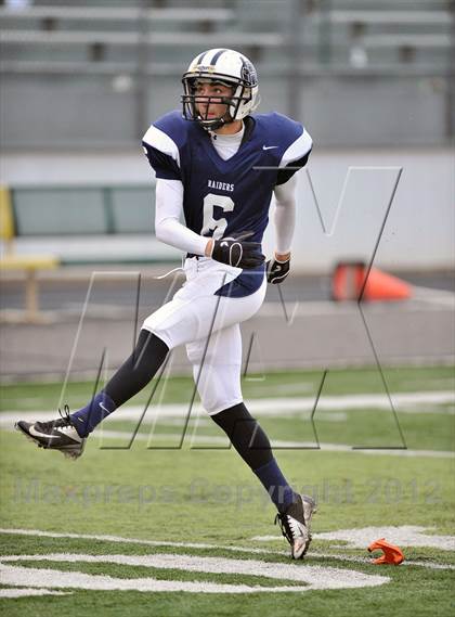 Thumbnail 2 in Arrowhead vs. Hudson (WIAA D1 Level 4 Playoffs) photogallery.