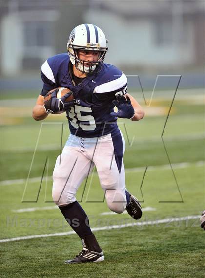 Thumbnail 3 in Arrowhead vs. Hudson (WIAA D1 Level 4 Playoffs) photogallery.