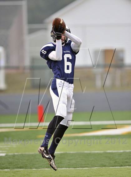 Thumbnail 1 in Arrowhead vs. Hudson (WIAA D1 Level 4 Playoffs) photogallery.