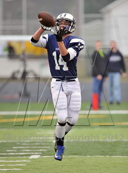 Thumbnail 2 in Arrowhead vs. Hudson (WIAA D1 Level 4 Playoffs) photogallery.