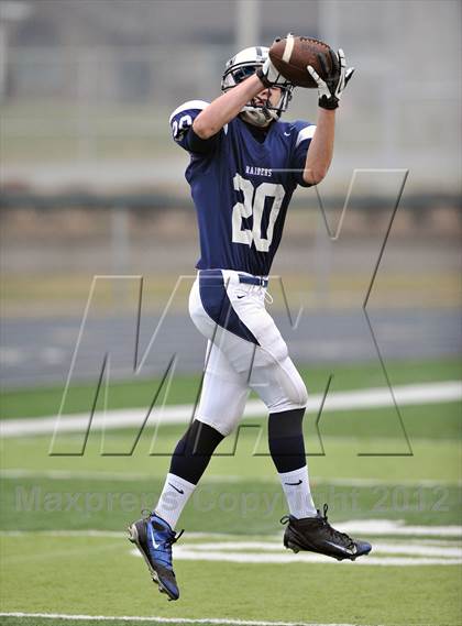 Thumbnail 2 in Arrowhead vs. Hudson (WIAA D1 Level 4 Playoffs) photogallery.