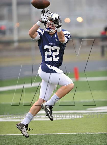 Thumbnail 2 in Arrowhead vs. Hudson (WIAA D1 Level 4 Playoffs) photogallery.