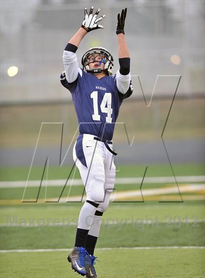 Thumbnail 2 in Arrowhead vs. Hudson (WIAA D1 Level 4 Playoffs) photogallery.