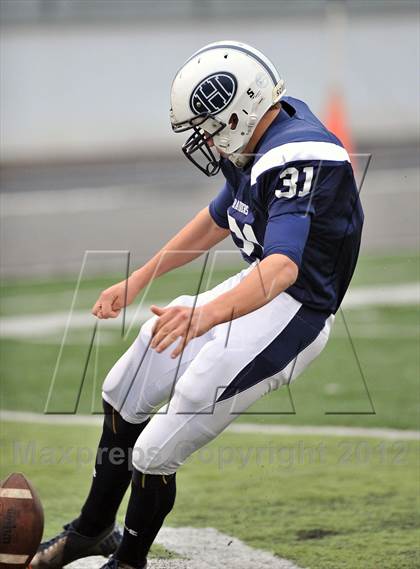 Thumbnail 1 in Arrowhead vs. Hudson (WIAA D1 Level 4 Playoffs) photogallery.