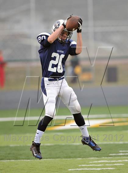 Thumbnail 2 in Arrowhead vs. Hudson (WIAA D1 Level 4 Playoffs) photogallery.