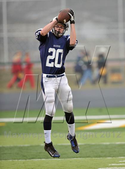 Thumbnail 1 in Arrowhead vs. Hudson (WIAA D1 Level 4 Playoffs) photogallery.