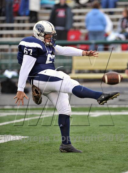 Thumbnail 2 in Arrowhead vs. Hudson (WIAA D1 Level 4 Playoffs) photogallery.