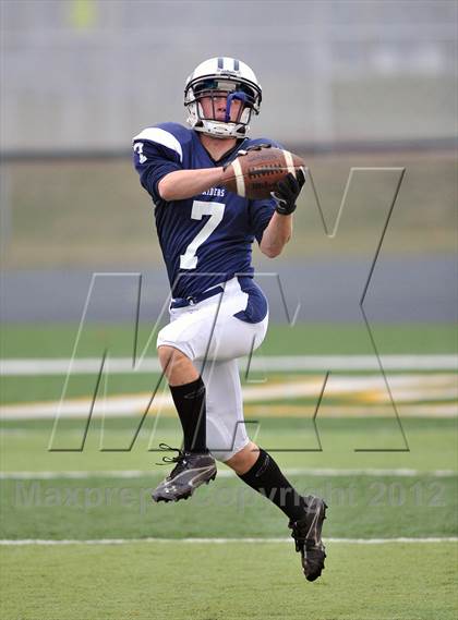 Thumbnail 3 in Arrowhead vs. Hudson (WIAA D1 Level 4 Playoffs) photogallery.