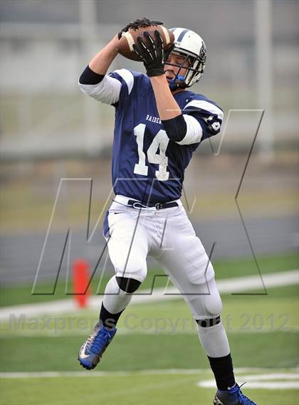 Thumbnail 2 in Arrowhead vs. Hudson (WIAA D1 Level 4 Playoffs) photogallery.