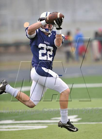 Thumbnail 3 in Arrowhead vs. Hudson (WIAA D1 Level 4 Playoffs) photogallery.