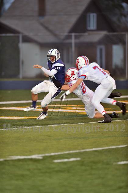 Thumbnail 2 in Arrowhead vs. Hudson (WIAA D1 Level 4 Playoffs) photogallery.