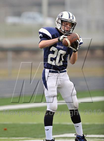 Thumbnail 3 in Arrowhead vs. Hudson (WIAA D1 Level 4 Playoffs) photogallery.