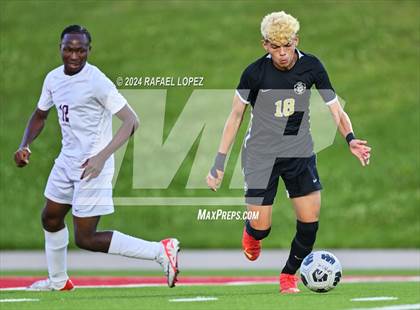 Thumbnail 2 in Fort Bend Kempner @ Galena Park (UIL Soccer 5A Region 3 Bi-District) photogallery.