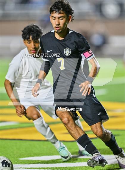 Thumbnail 3 in Fort Bend Kempner @ Galena Park (UIL Soccer 5A Region 3 Bi-District) photogallery.