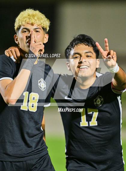 Thumbnail 3 in Fort Bend Kempner @ Galena Park (UIL Soccer 5A Region 3 Bi-District) photogallery.