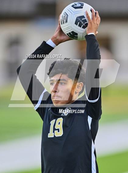 Thumbnail 1 in Fort Bend Kempner @ Galena Park (UIL Soccer 5A Region 3 Bi-District) photogallery.