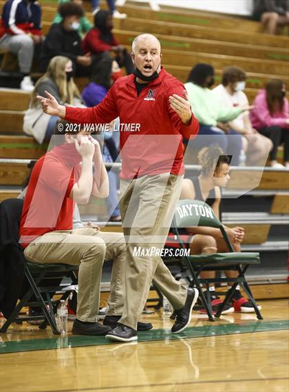 Thumbnail 3 in Newport vs Newport Central Catholic (36th District) photogallery.