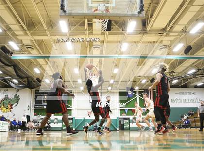 Thumbnail 3 in Newport vs Newport Central Catholic (36th District) photogallery.
