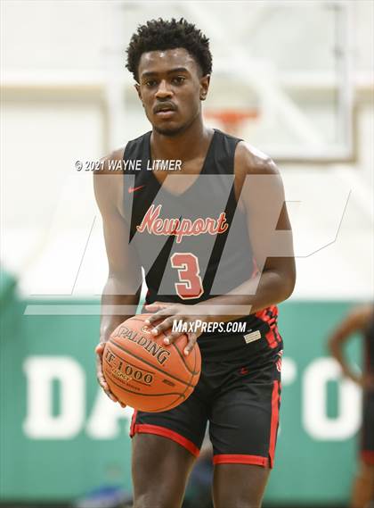 Thumbnail 2 in Newport vs Newport Central Catholic (36th District) photogallery.