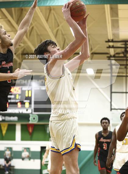 Thumbnail 1 in Newport vs Newport Central Catholic (36th District) photogallery.