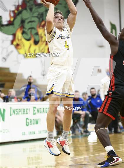 Thumbnail 2 in Newport vs Newport Central Catholic (36th District) photogallery.