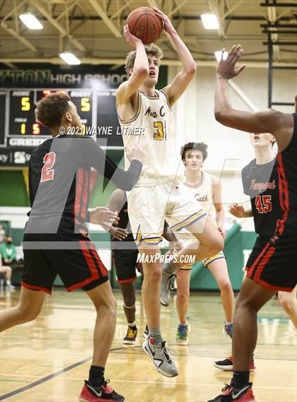 Thumbnail 3 in Newport vs Newport Central Catholic (36th District) photogallery.