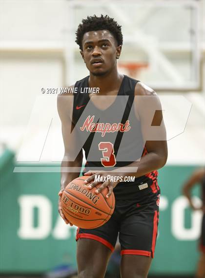 Thumbnail 3 in Newport vs Newport Central Catholic (36th District) photogallery.