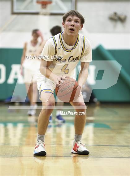 Thumbnail 1 in Newport vs Newport Central Catholic (36th District) photogallery.