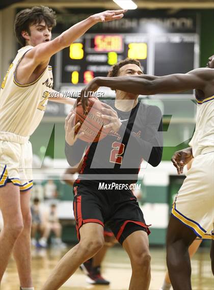 Thumbnail 2 in Newport vs Newport Central Catholic (36th District) photogallery.