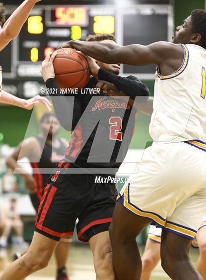 Thumbnail 1 in Newport vs Newport Central Catholic (36th District) photogallery.