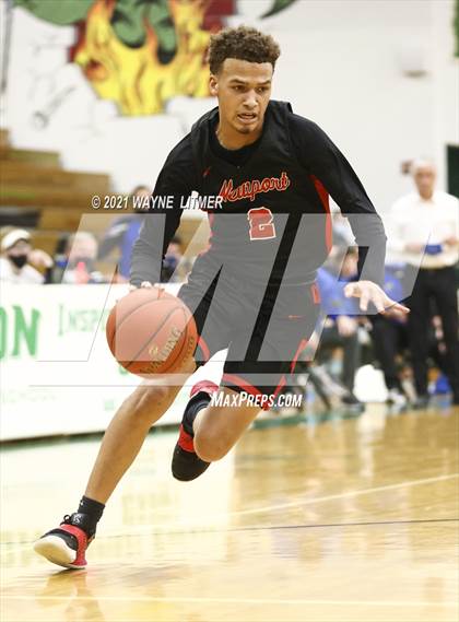 Thumbnail 2 in Newport vs Newport Central Catholic (36th District) photogallery.