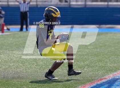 Thumbnail 2 in NYC vs Long Island (All-Star Football Classic) photogallery.