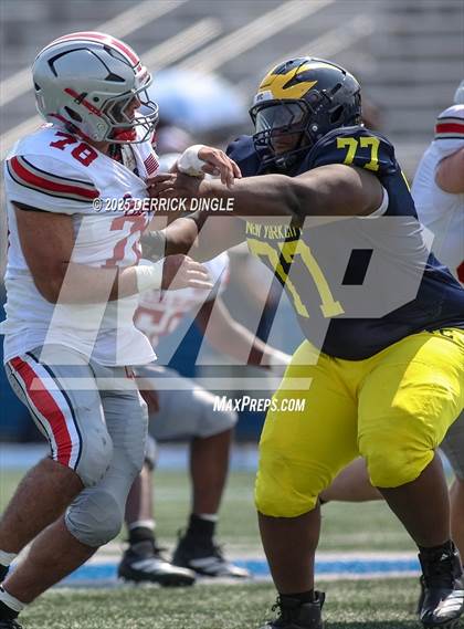 Thumbnail 3 in NYC vs Long Island (All-Star Football Classic) photogallery.