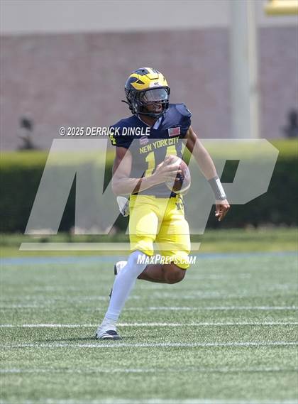 Thumbnail 1 in NYC vs Long Island (All-Star Football Classic) photogallery.
