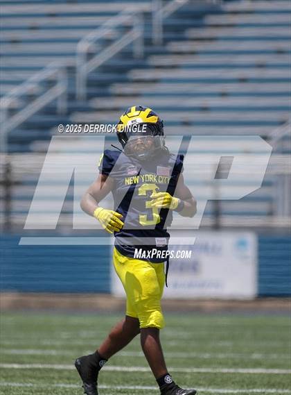 Thumbnail 2 in NYC vs Long Island (All-Star Football Classic) photogallery.