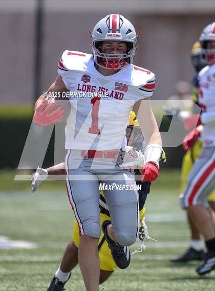 Thumbnail 3 in NYC vs Long Island (All-Star Football Classic) photogallery.