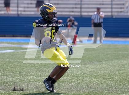 Thumbnail 1 in NYC vs Long Island (All-Star Football Classic) photogallery.
