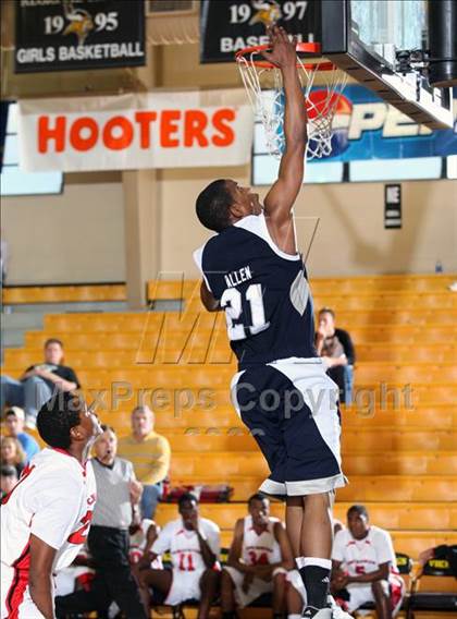 Thumbnail 2 in Lincoln vs. Westchester (City of the Palms Classic) photogallery.