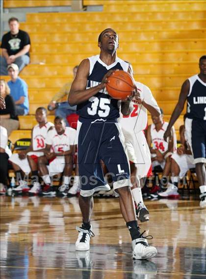 Thumbnail 1 in Lincoln vs. Westchester (City of the Palms Classic) photogallery.