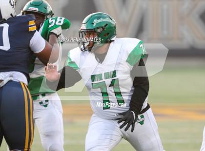 Thumbnail 2 in Victor Valley vs Campbell Hall photogallery.