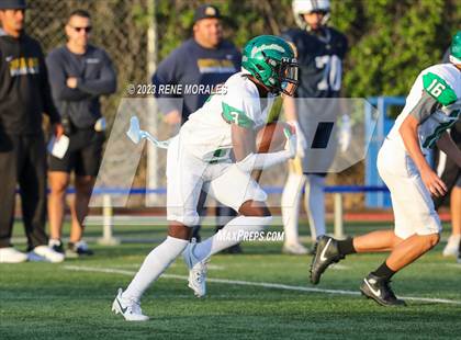 Thumbnail 3 in Victor Valley vs Campbell Hall photogallery.