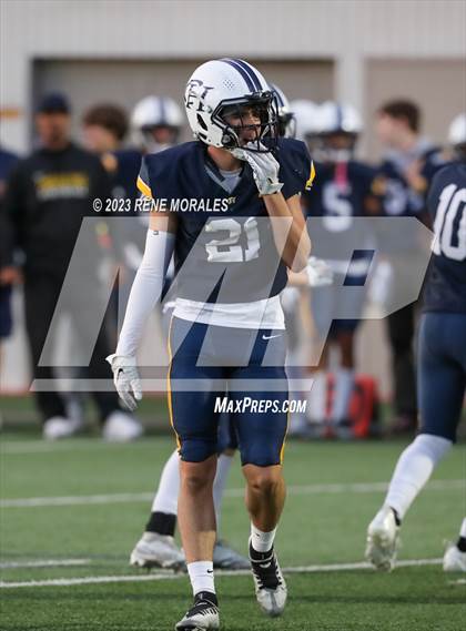 Thumbnail 2 in Victor Valley vs Campbell Hall photogallery.