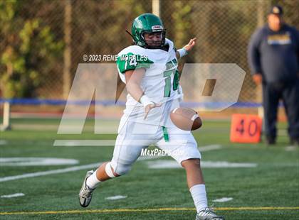 Thumbnail 2 in Victor Valley vs Campbell Hall photogallery.