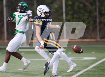 Thumbnail 3 in Victor Valley vs Campbell Hall photogallery.