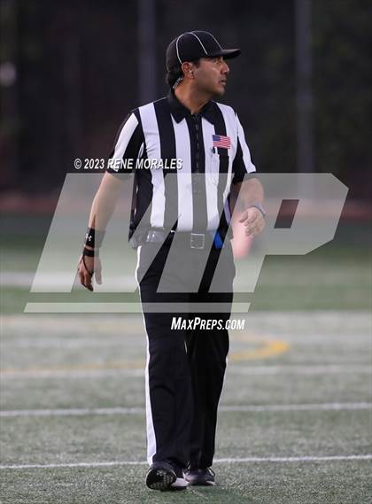 Thumbnail 3 in Victor Valley vs Campbell Hall photogallery.