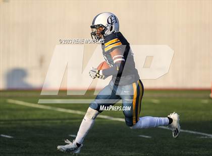 Thumbnail 1 in Victor Valley vs Campbell Hall photogallery.